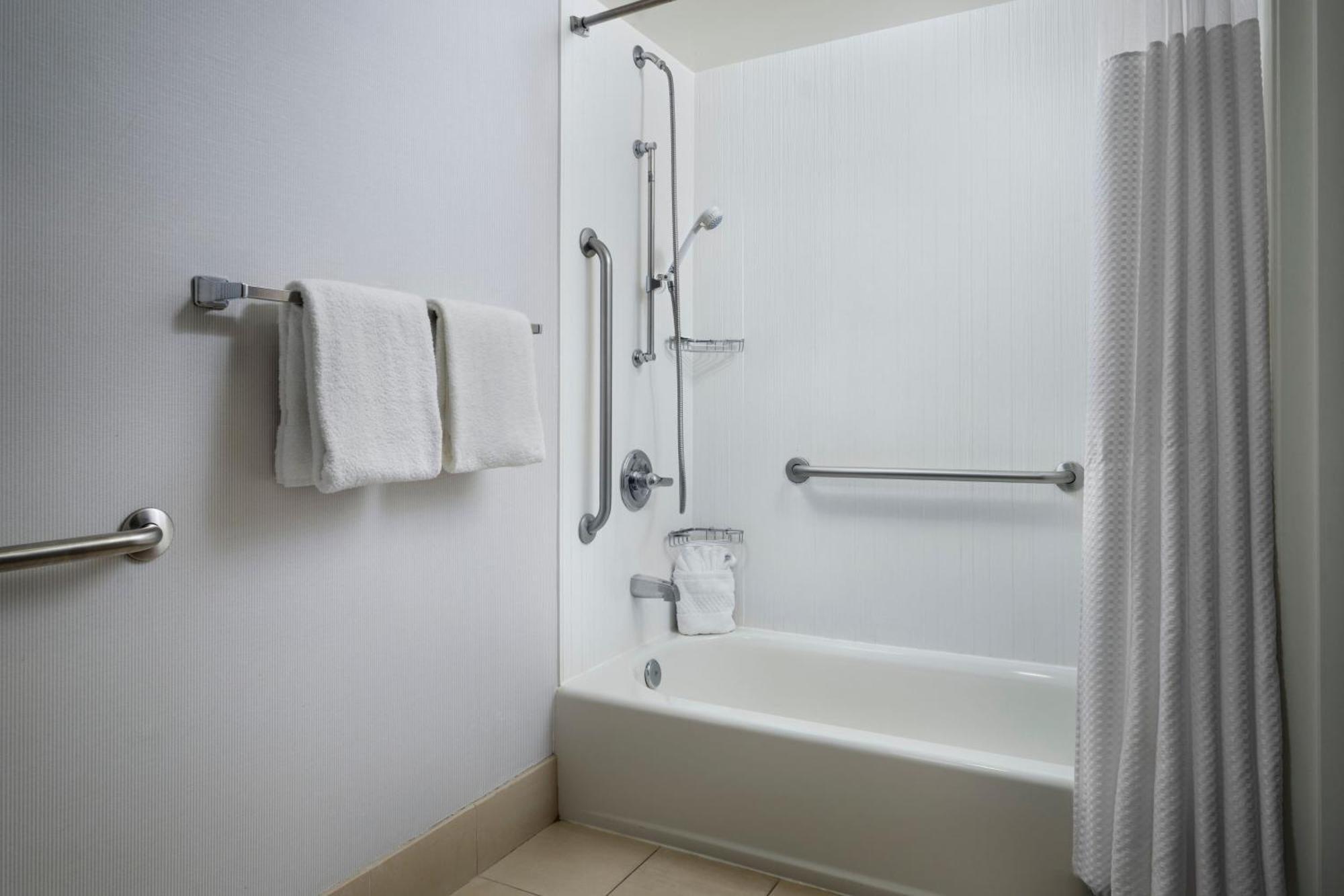 Courtyard By Marriott Stockton Ξενοδοχείο Εξωτερικό φωτογραφία