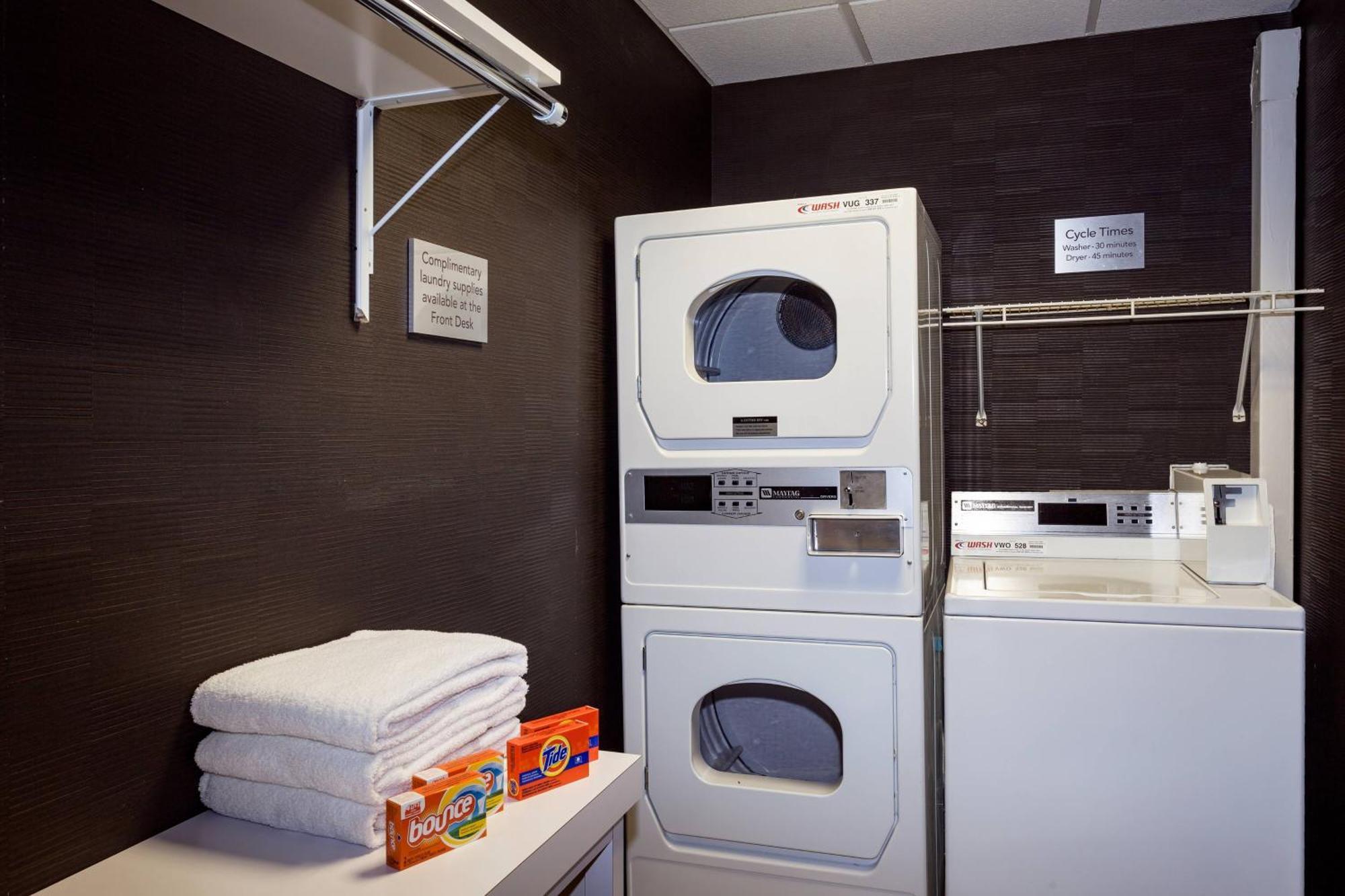 Courtyard By Marriott Stockton Ξενοδοχείο Εξωτερικό φωτογραφία