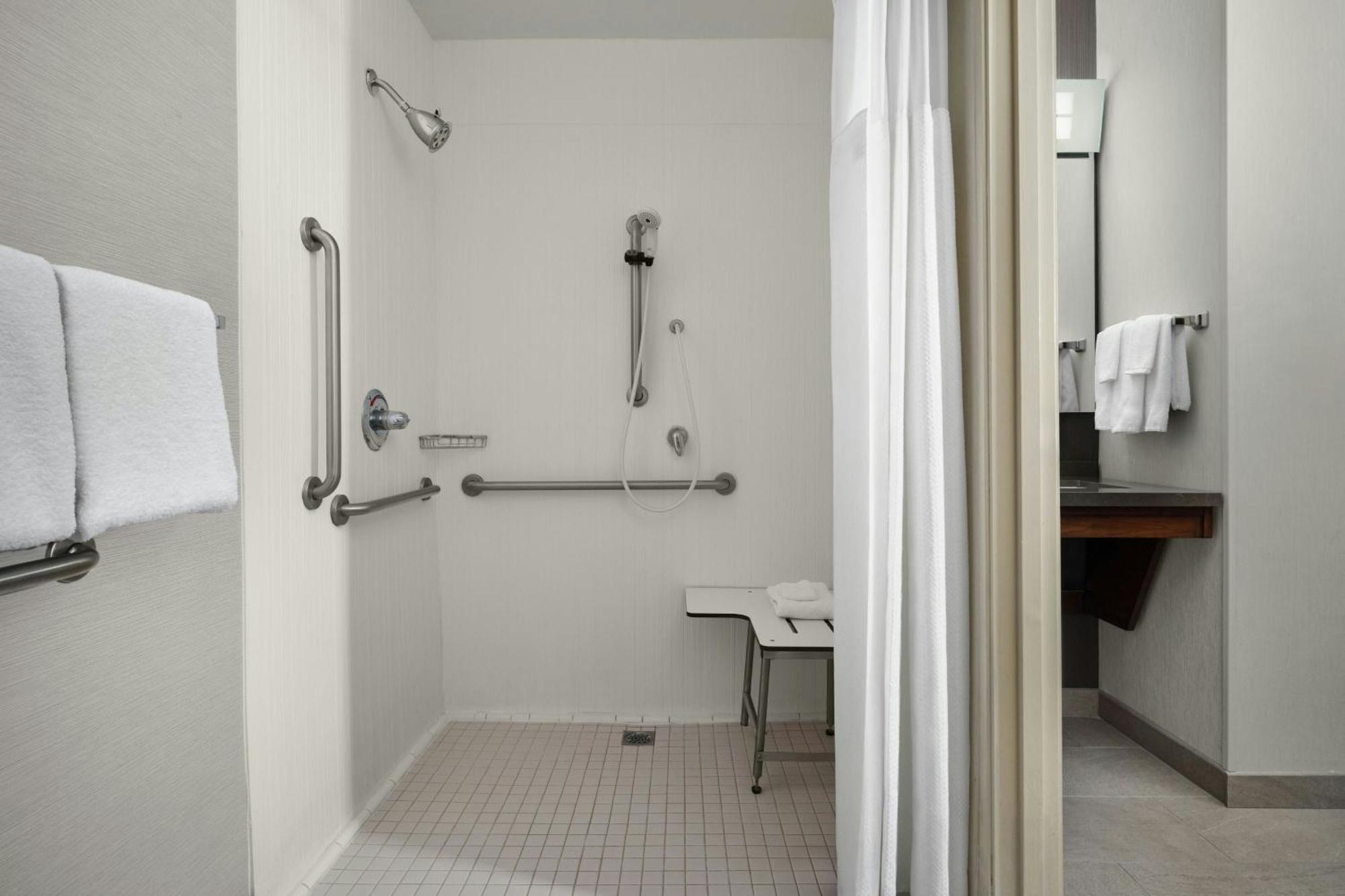 Courtyard By Marriott Stockton Ξενοδοχείο Εξωτερικό φωτογραφία