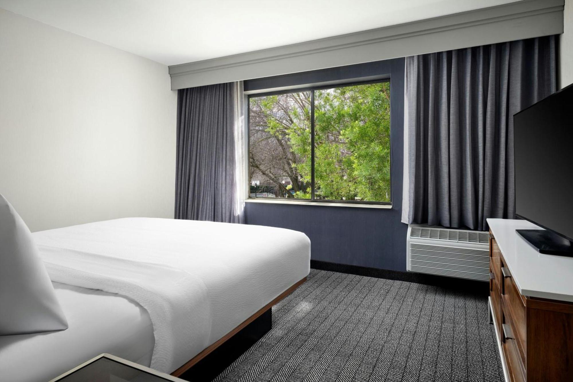 Courtyard By Marriott Stockton Ξενοδοχείο Εξωτερικό φωτογραφία