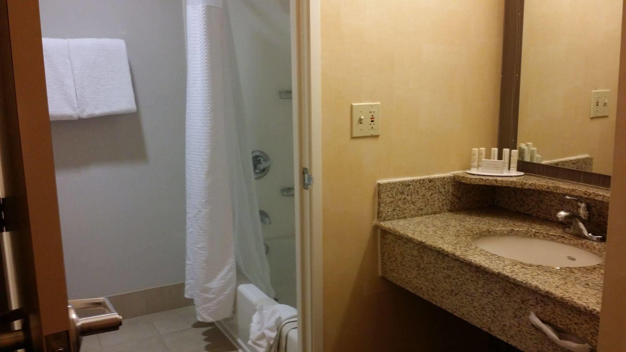 Courtyard By Marriott Stockton Ξενοδοχείο Εξωτερικό φωτογραφία