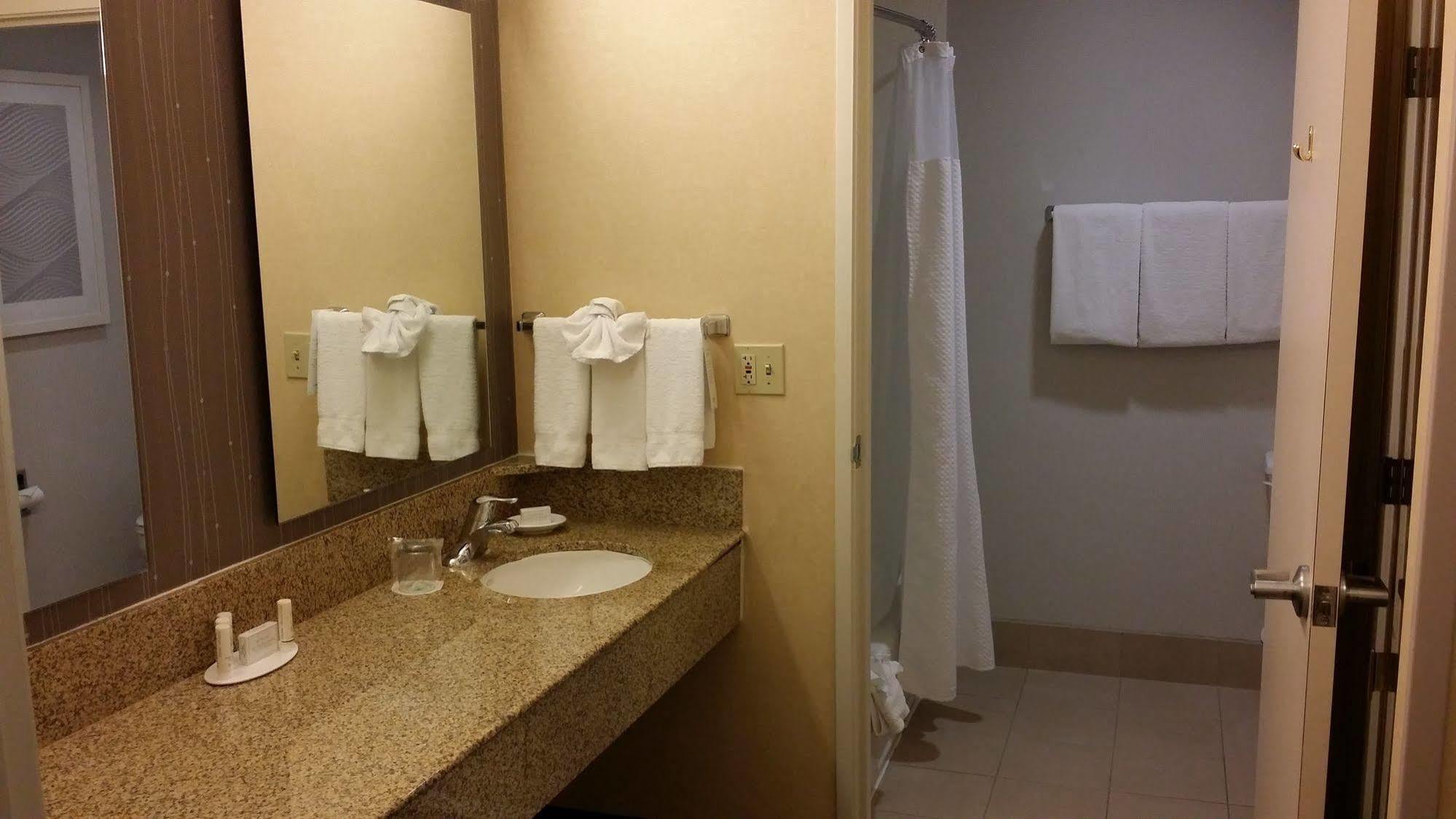 Courtyard By Marriott Stockton Ξενοδοχείο Εξωτερικό φωτογραφία